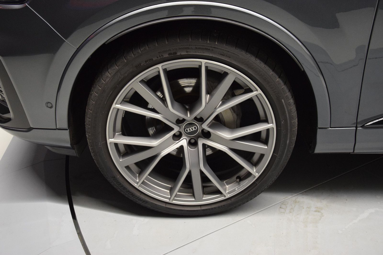 Fahrzeugabbildung Audi Q7 50 TDI quattro S line Pano Luft Massage 22"