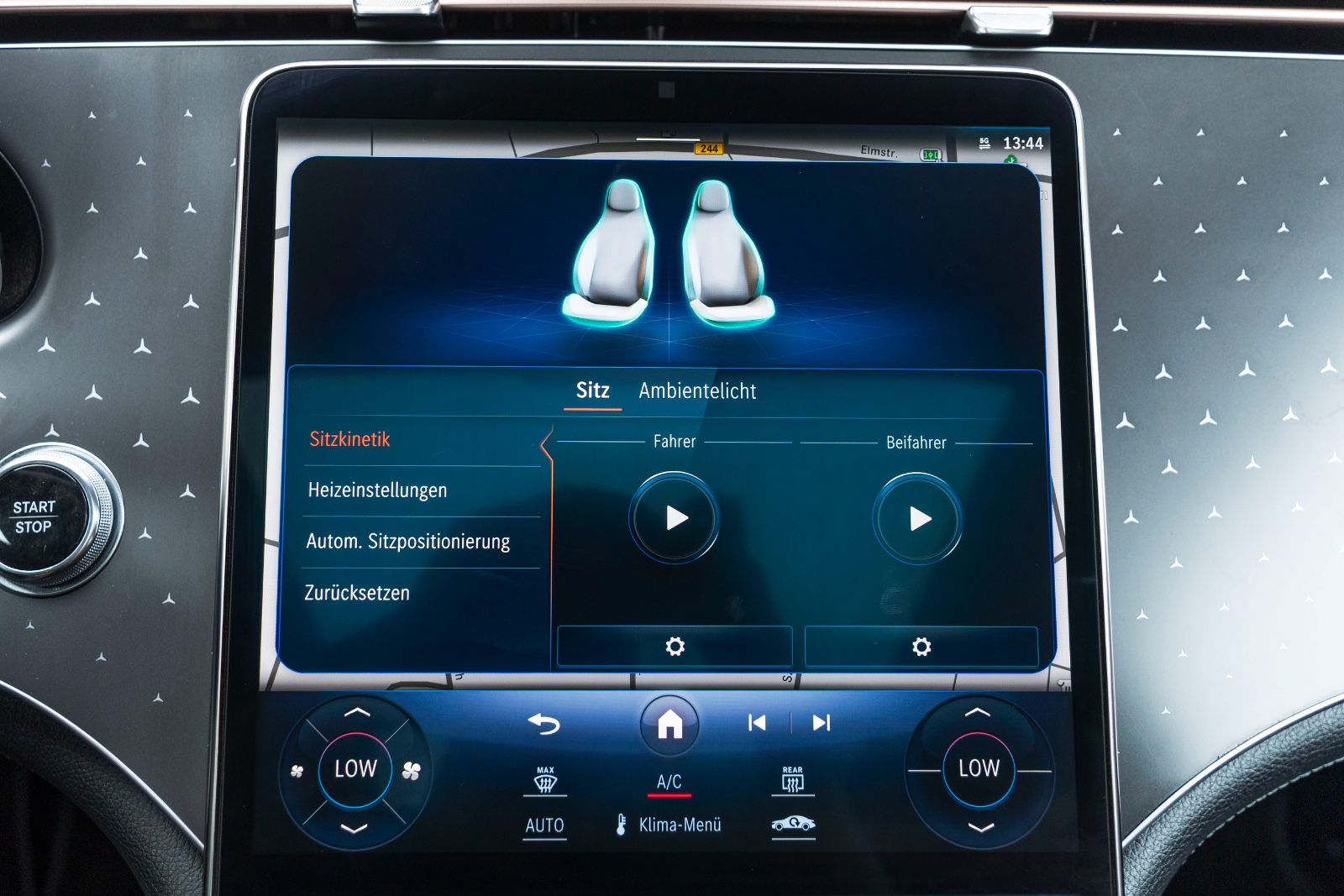 Fahrzeugabbildung Mercedes-Benz EQE 350 4Matic BURMESTER PANO MASSAGE 360° ACC