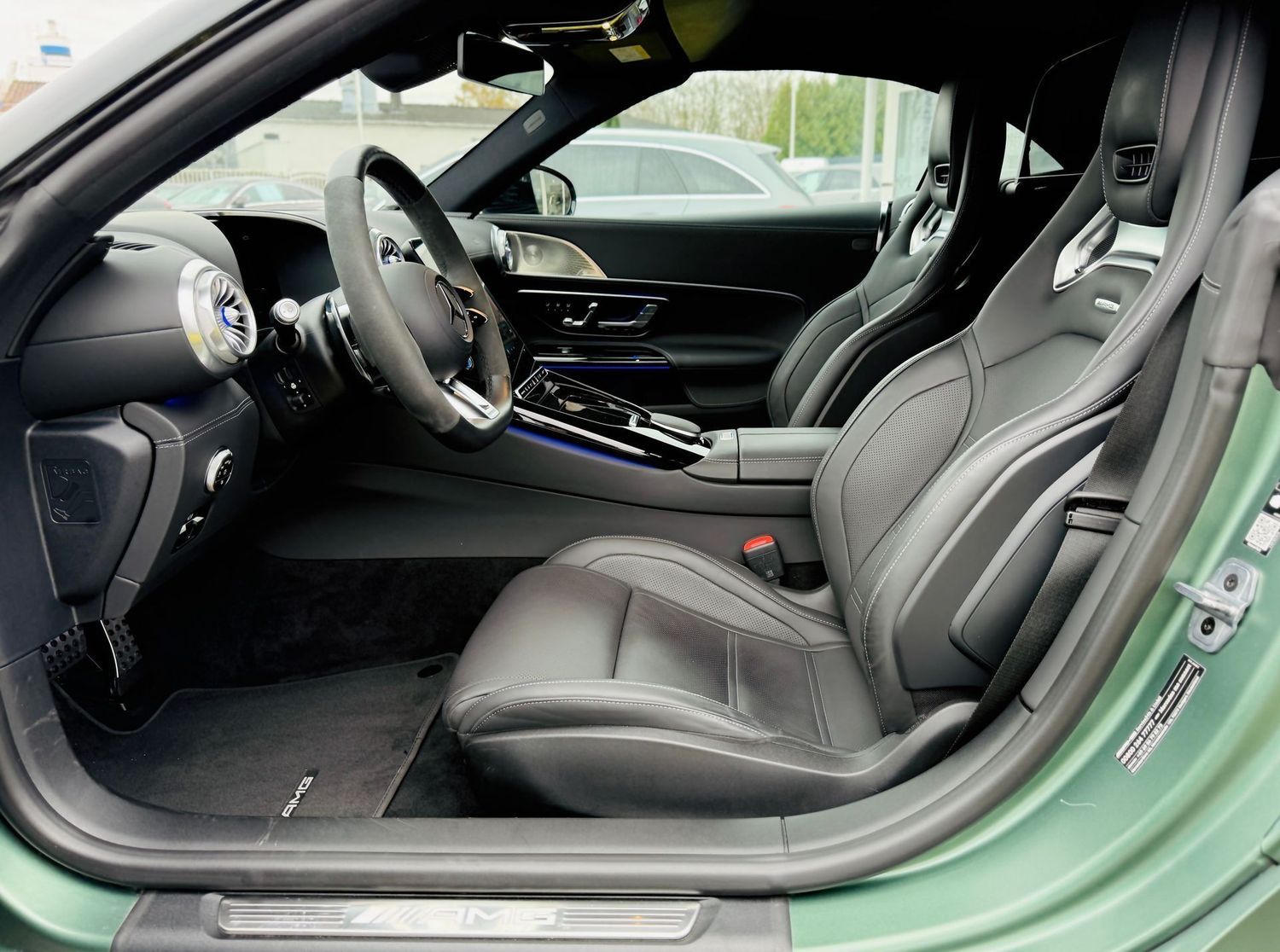 Fahrzeugabbildung Mercedes-Benz SL 43 AMG PREMIUM PLUS & NIGHT, Aerodynamik, V8-