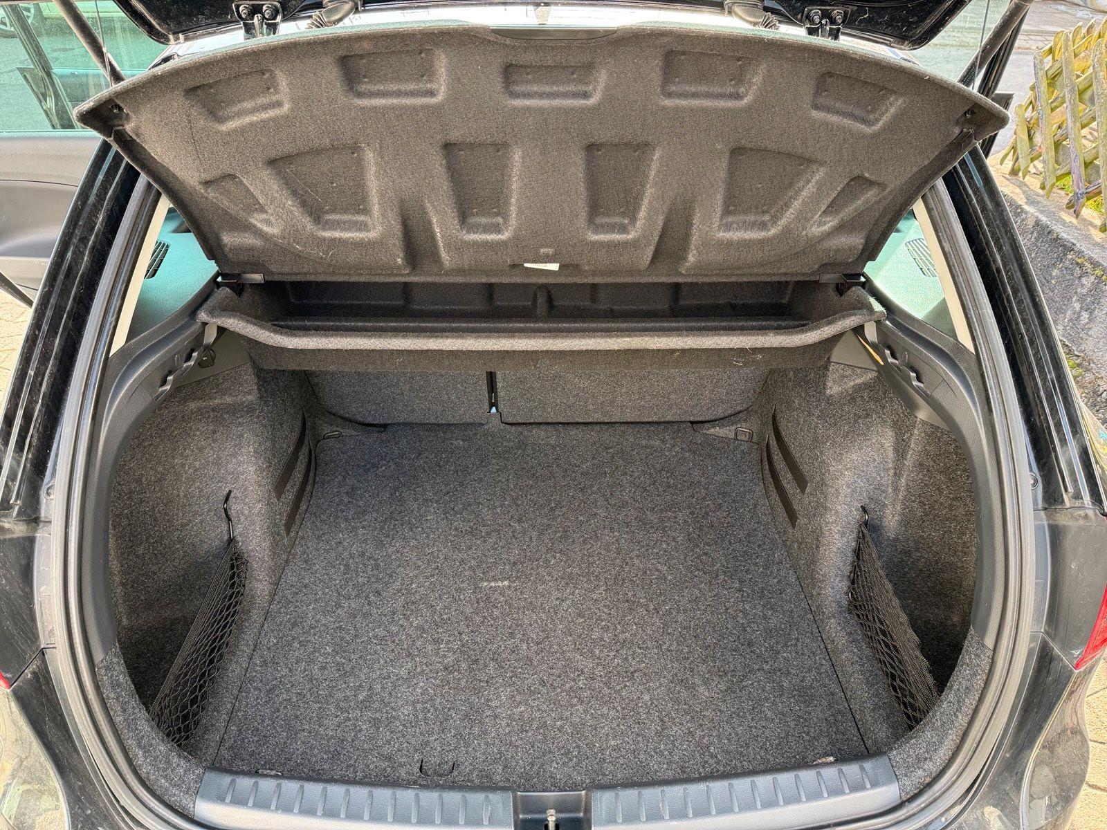 Seat Ibiza 2014 — photo 11