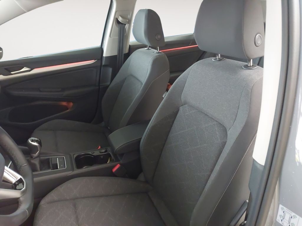 Fahrzeugabbildung Volkswagen Golf 1.0 TSI  Life ACC Navi