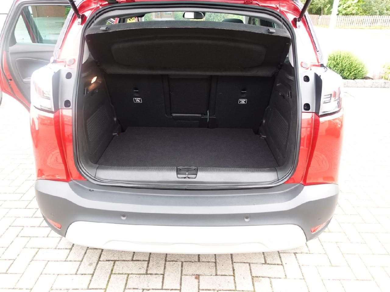 Fahrzeugabbildung Opel Crossland 1,2 Ultimate Automatik