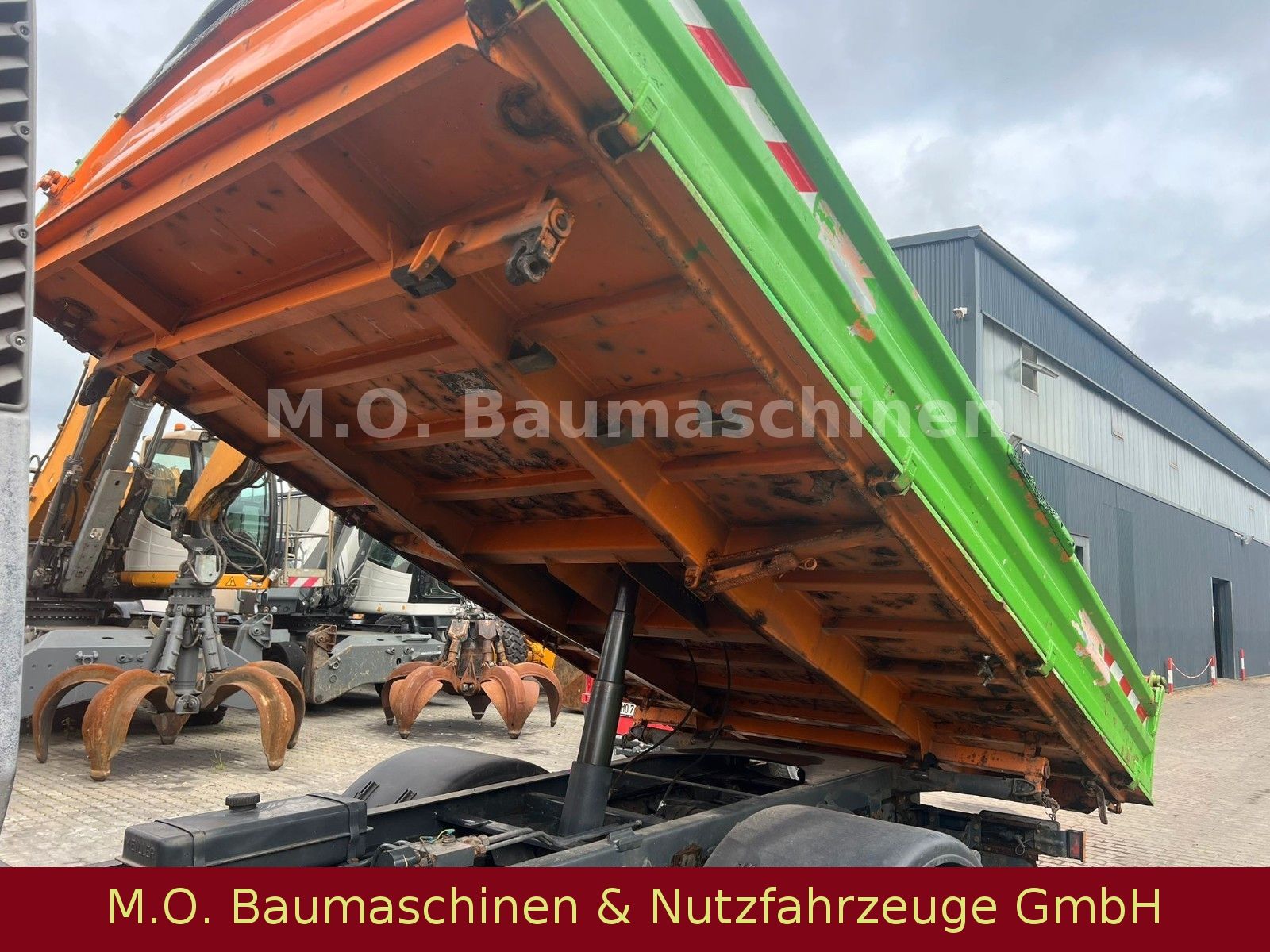 Fahrzeugabbildung Iveco Eurocargo 80E18 Doka 3.Seitenkipper