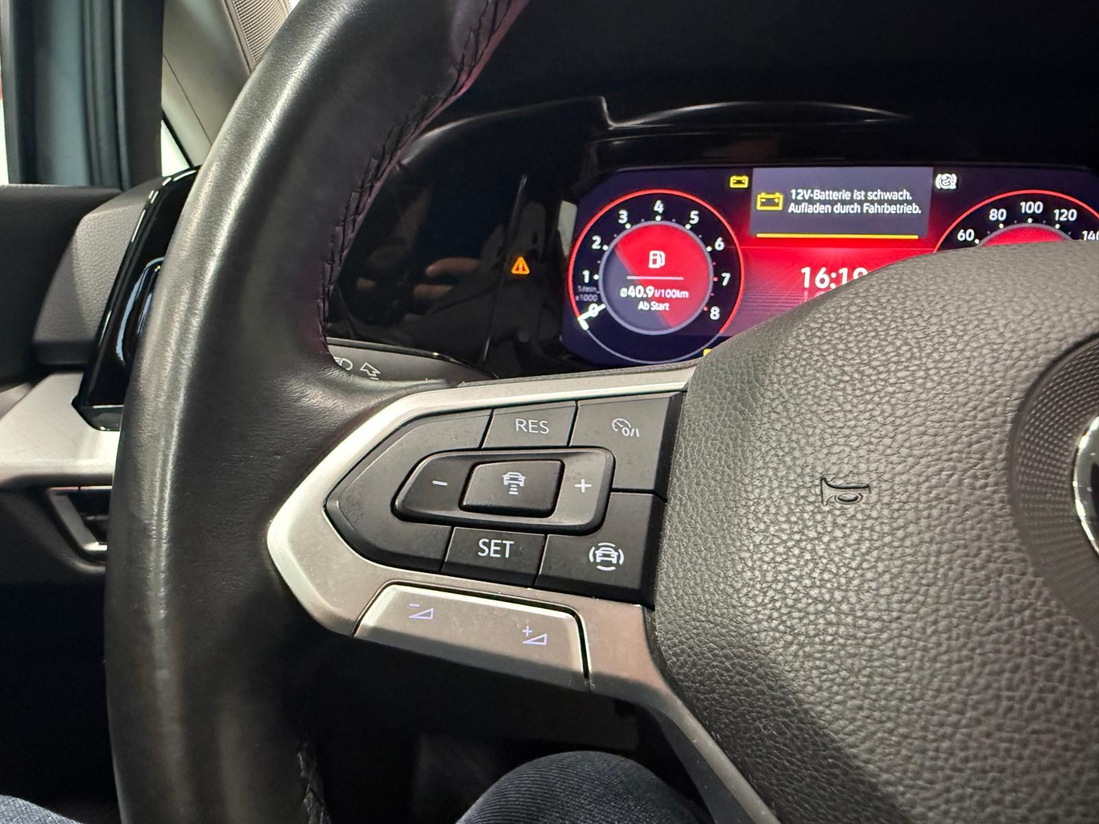 Volkswagen Golf VIII Life 1.5 TSI ACC NAVI LED SHZ, миниатюра 16