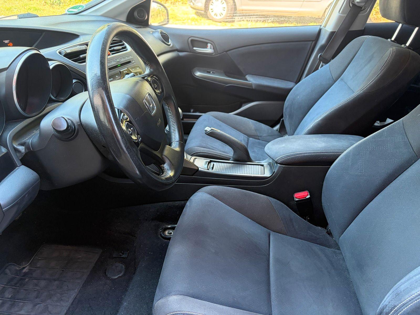 Opel Astra 2015 — photo 8