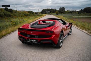 صورة 2 لـ 2023 Ferrari 296 GTS