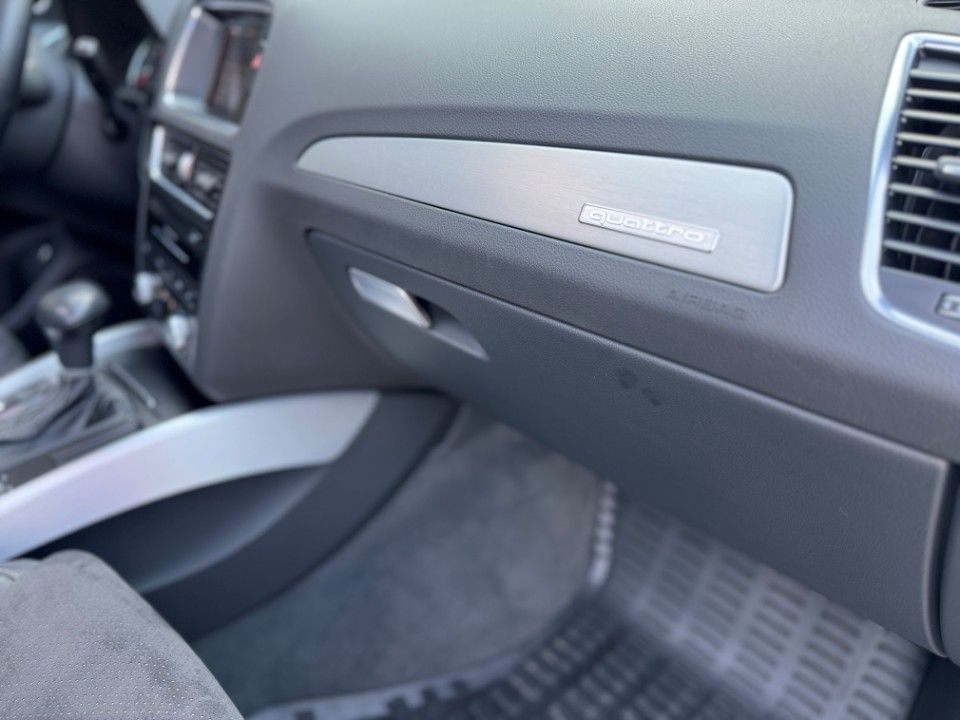 Fahrzeugabbildung Audi Q5 40 TDI S-Line Sport+ Pano 21" DAB+ Xenon....