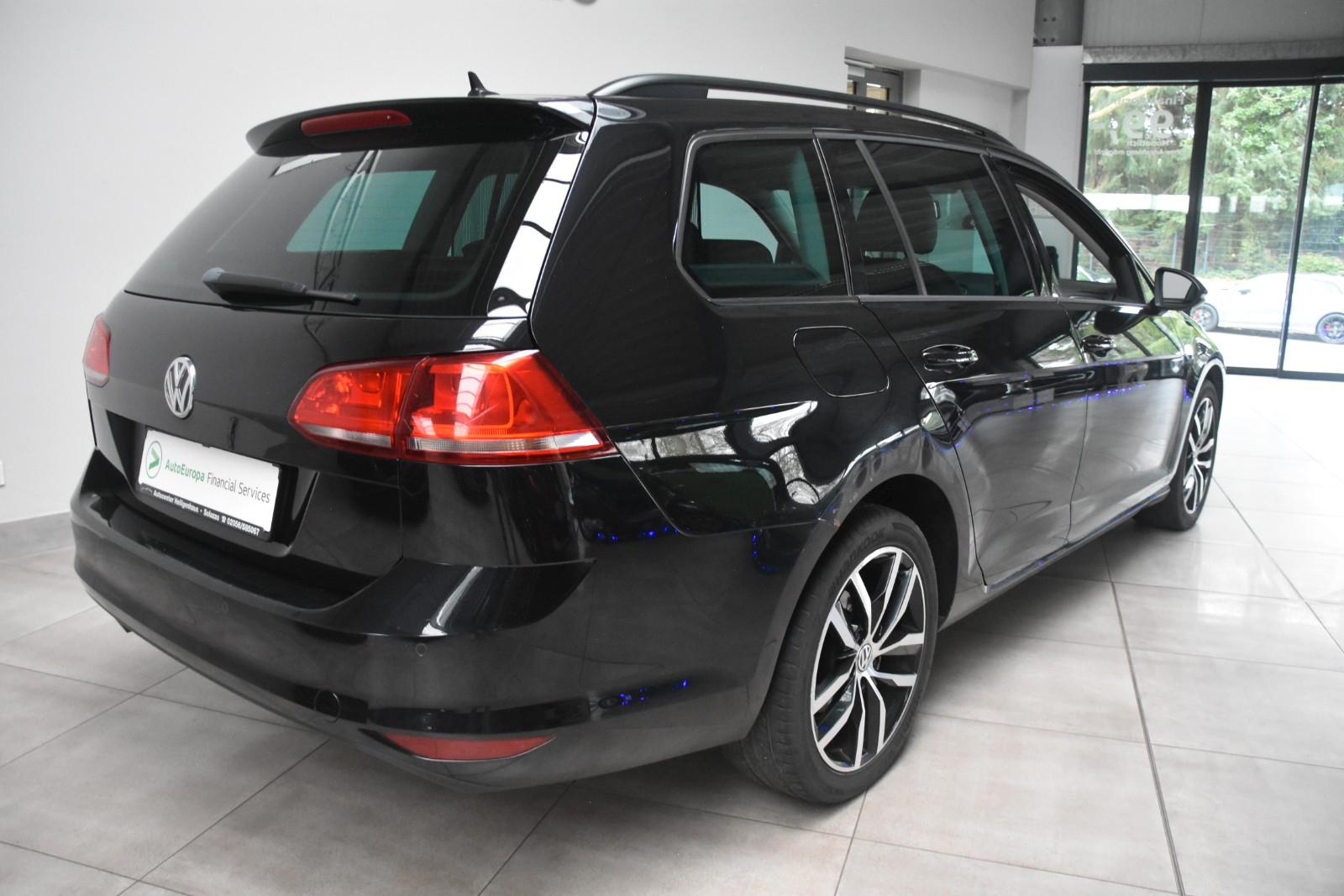 Volkswagen Golf 2014 — interior