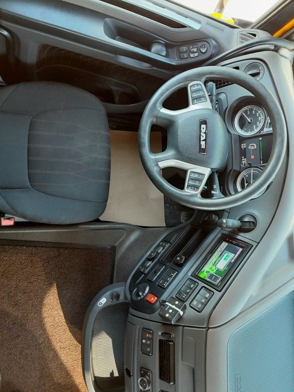 Fahrzeugabbildung DAF FT XF 530 SC PXP, 4x4, Kipphydraulik