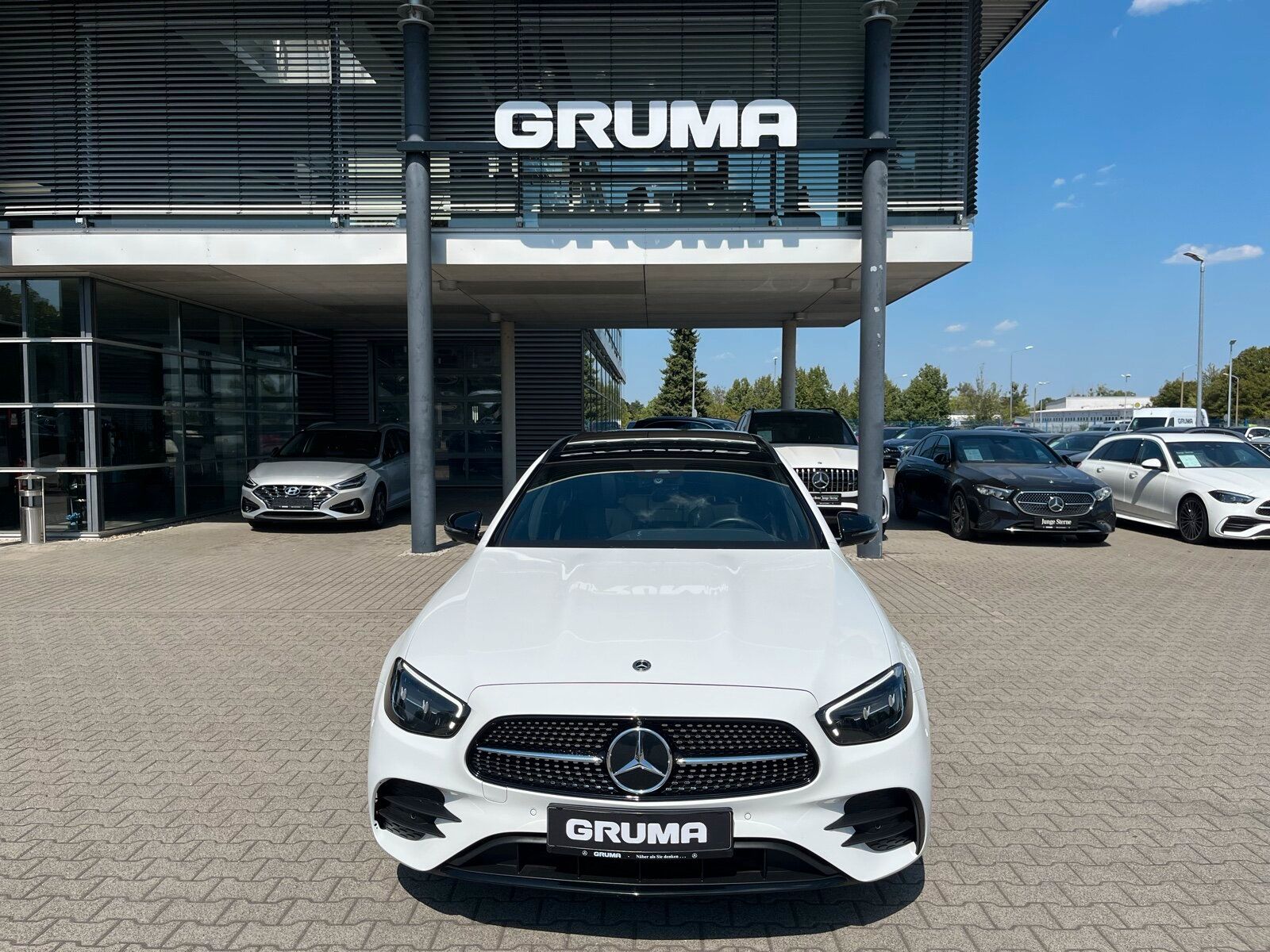 Mercedes-Benz E 300 de 4MATIC T AMG AHK Night Pano Burm 360° foto 2
