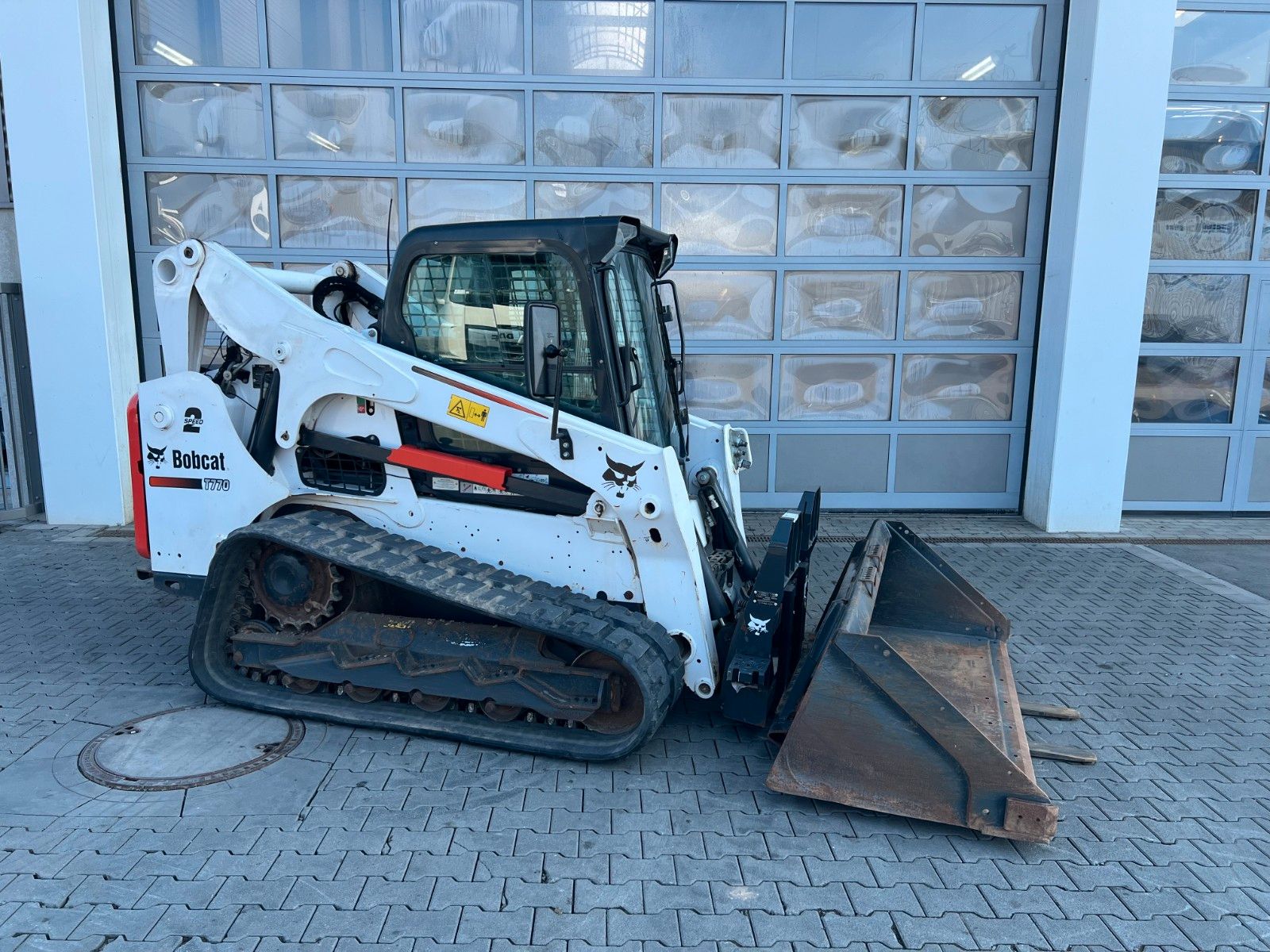 Fahrzeugabbildung Bobcat T770 / 1.793h / Klima / Gabel / Schaufel