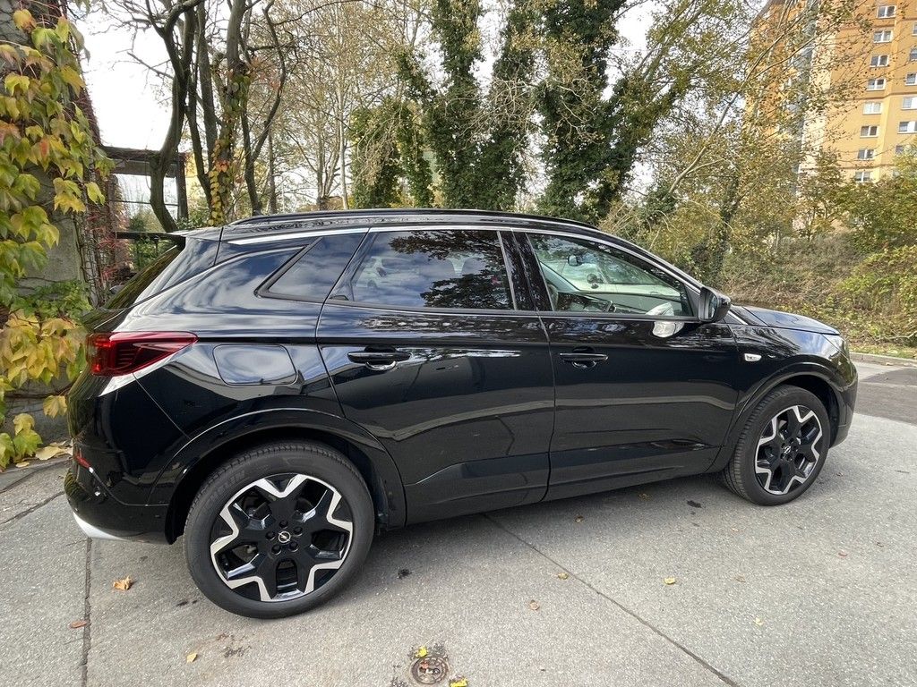 Fahrzeugabbildung Opel Grandland ATUltimate