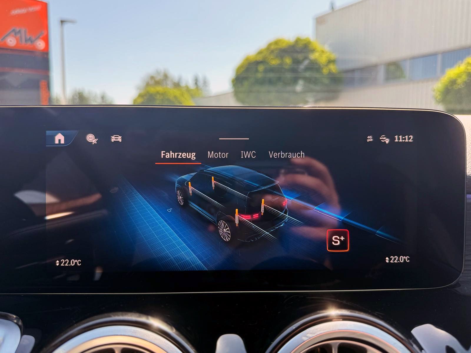 Fahrzeugabbildung Mercedes-Benz GLB35 AMG 4Matic ACC 360° HUD PANO BURMESTER LED