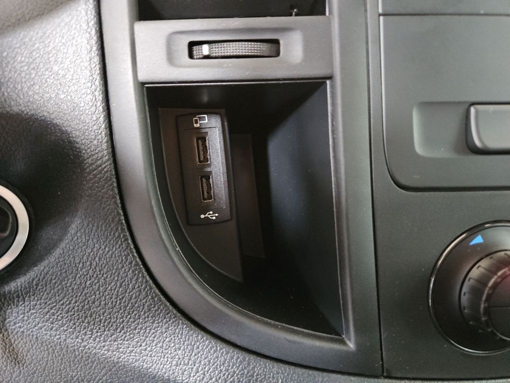 Fahrzeugabbildung Mercedes-Benz Vito 119 Tourer PRO lang 4x4 STHZ Flügeltüre AIR