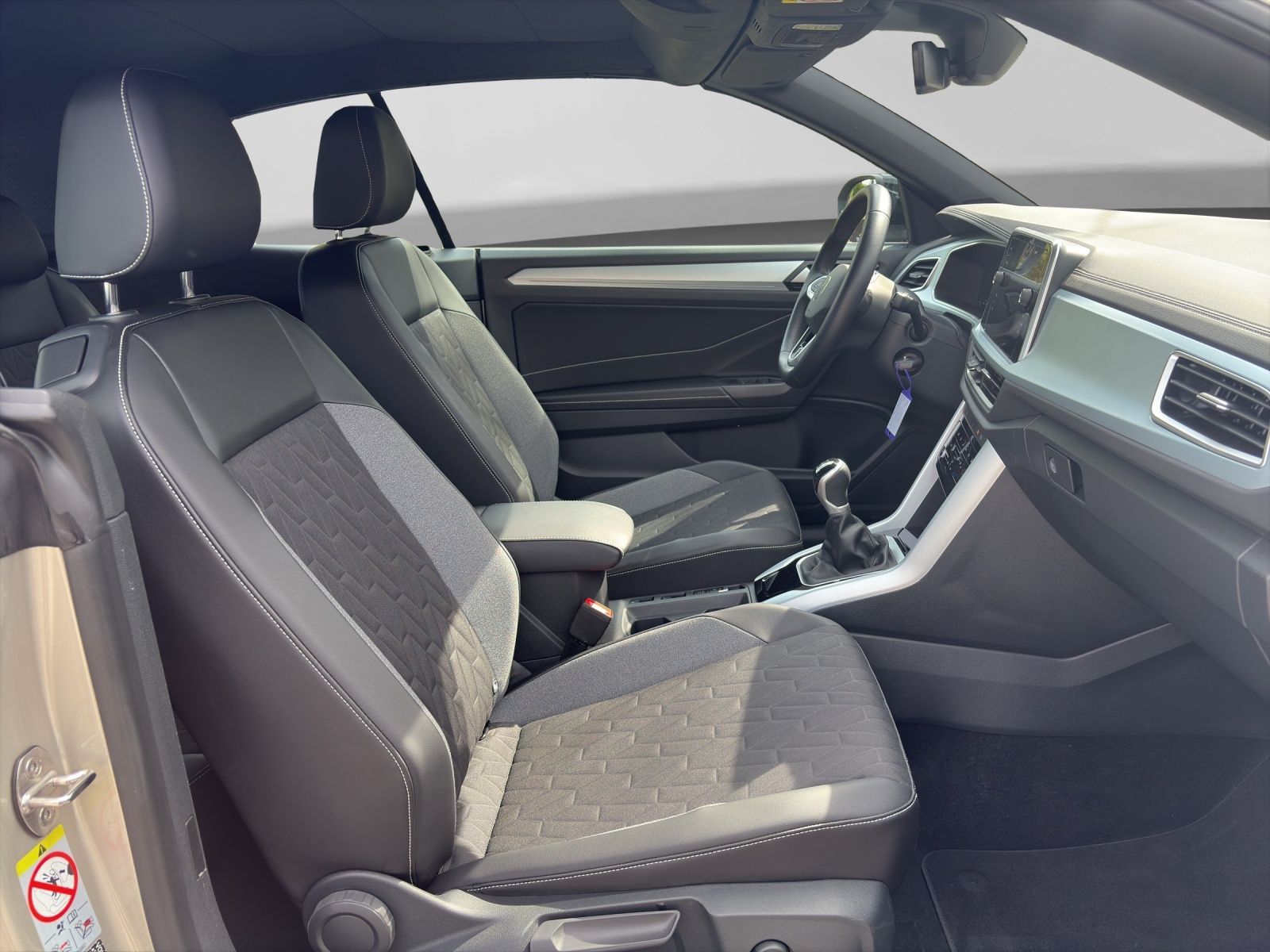 Volkswagen T-Roc - Bild 5