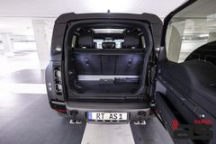 LAND ROVER Defender 90 V8 Carpathian Edition
