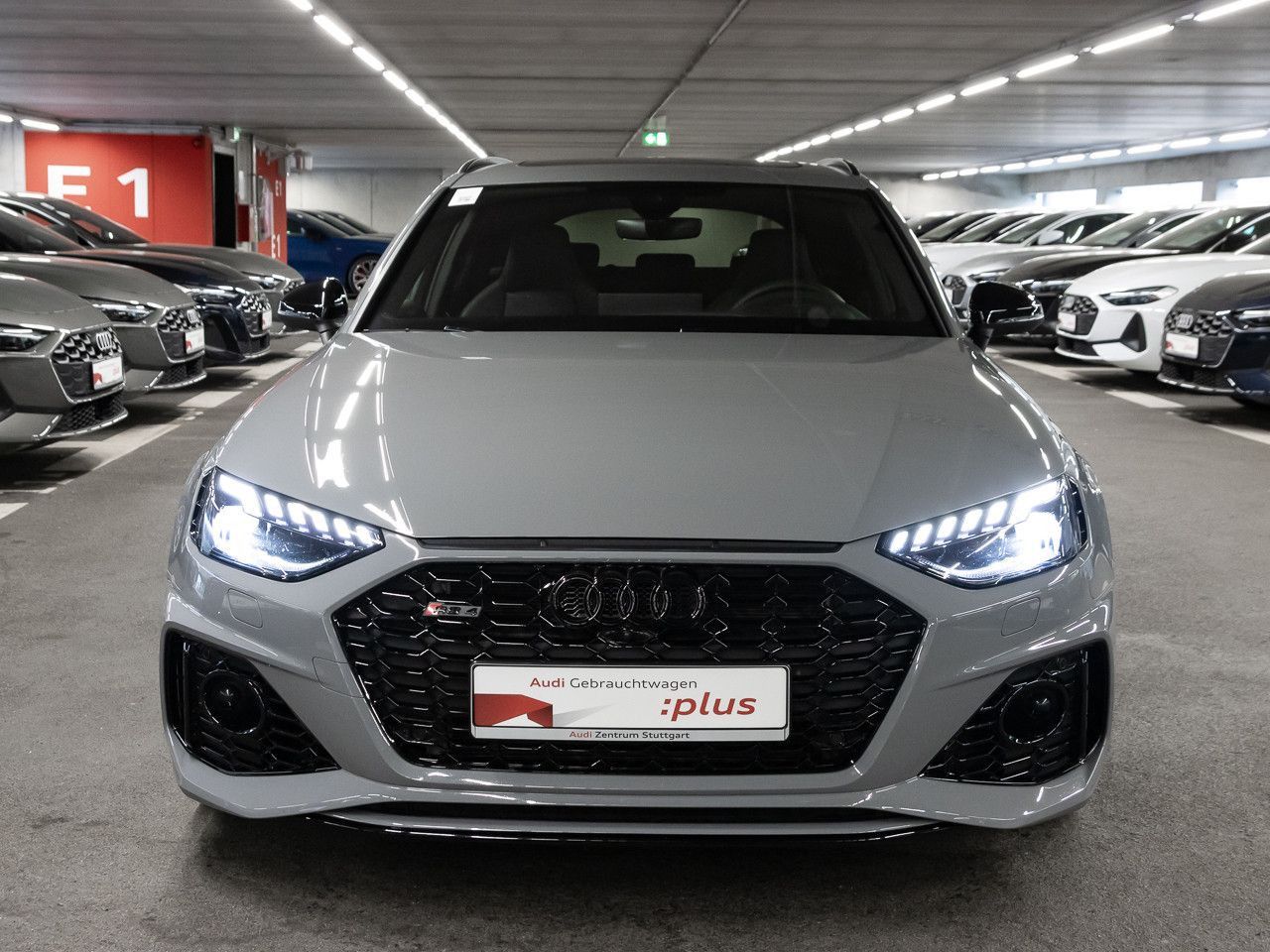 Audi RS4 Avant 2.9 TFSI quattro HeadUp Matrix AHK 20' foto 10