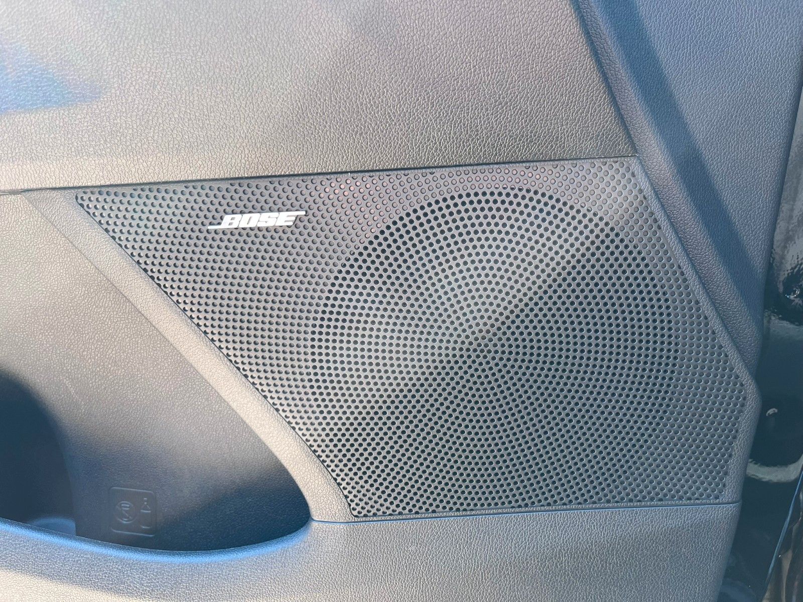 Fahrzeugabbildung Kia Sorento Platinum 4WD 7-Sitzer Pano Leder uvm.