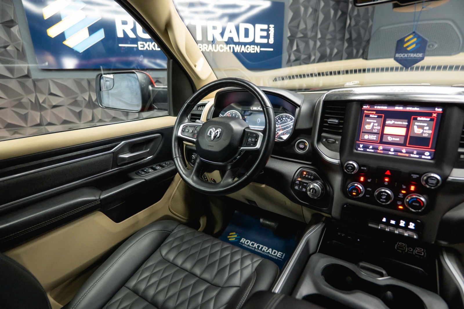 Fahrzeugabbildung Dodge RAM 5.7 V8 HEMI 4x4 LPG BRC Offroad Night-Paket