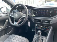 Fahrzeugabbildung Volkswagen Taigo 1.0 TSI DSG R-Line Black MATRIX PANO MISAN