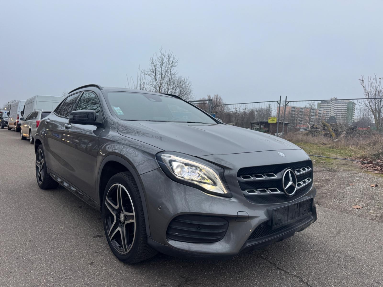 Mercedes-Benz GLA 200 GLA  200 CDI / d AMG-Paket