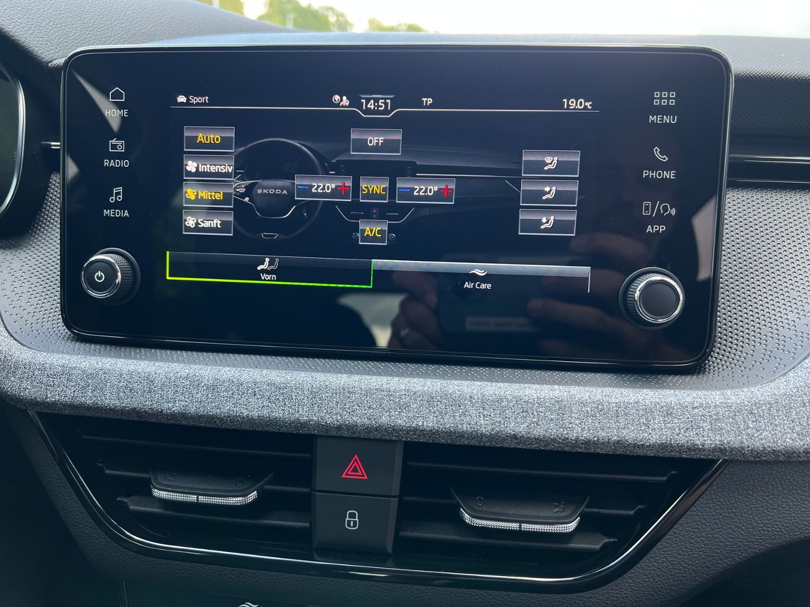 Fahrzeugabbildung SKODA Kamiq Selection 1.0 TSI DSG *ACC, LED, Kamera, S