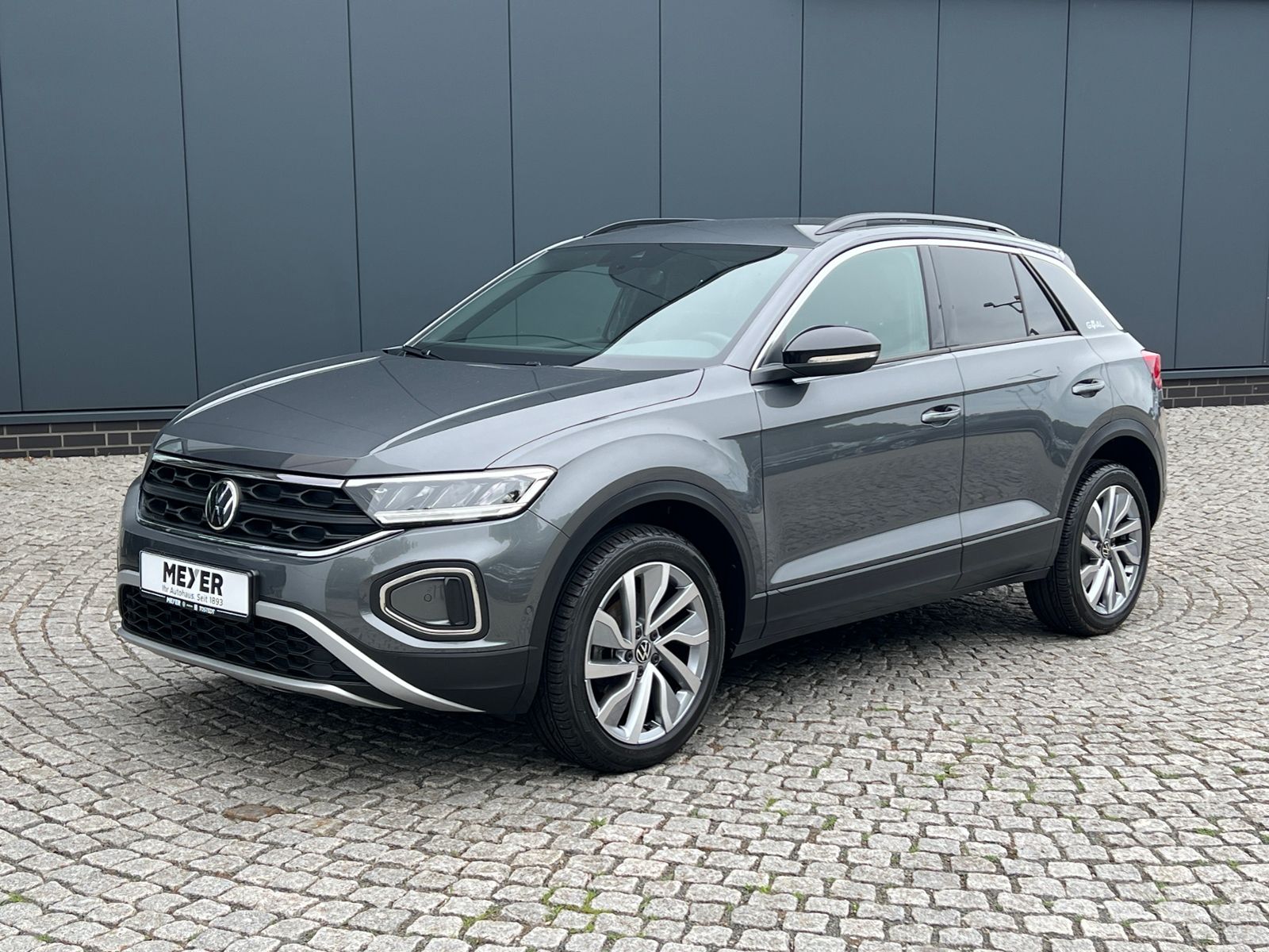 Fahrzeugabbildung Volkswagen T-Roc GOAL 1.5 TSI DSG *AHK, LED, "Plus"-Paket,