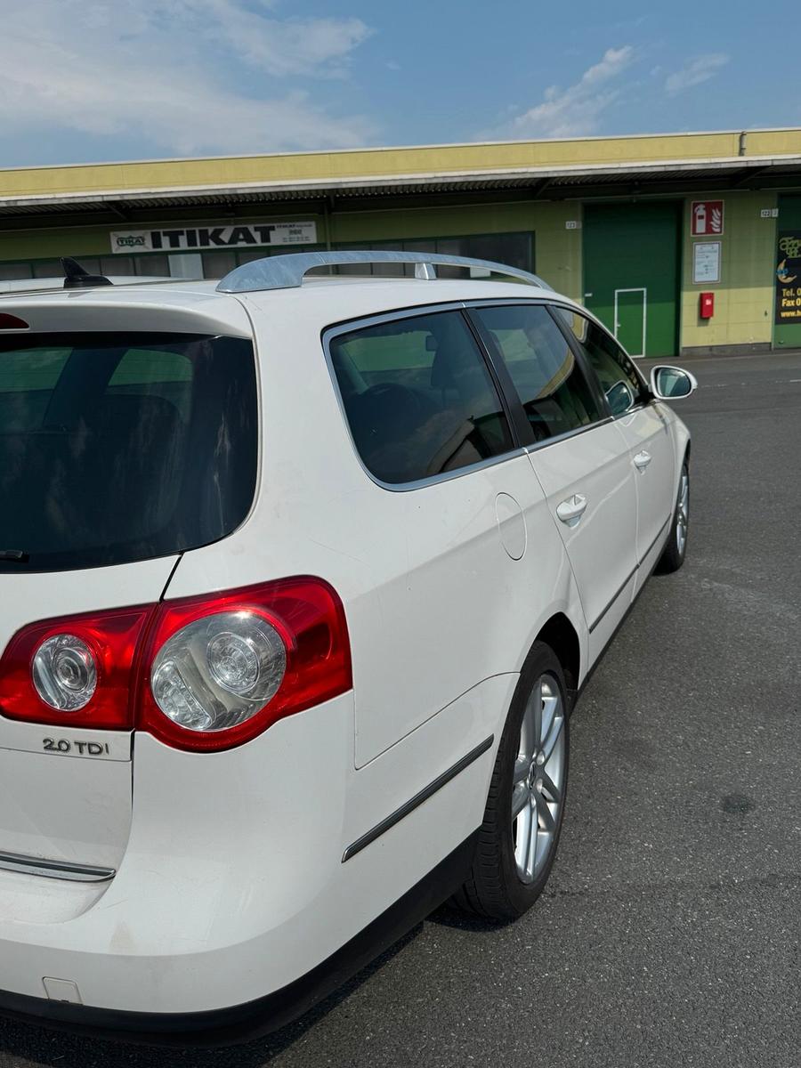 Volkswagen Passat 2010 — photo 8