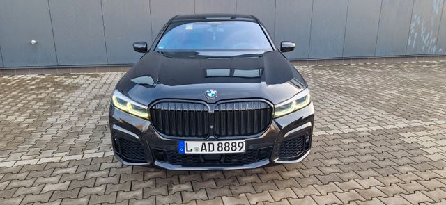 BMW 740d xD M Sport Head Up Komfortsi. Aktivlenkung