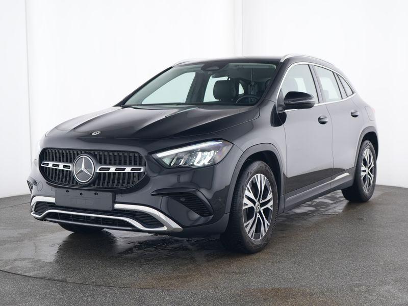 Mercedes-Benz GLA 180 Progressive, Winter Paket