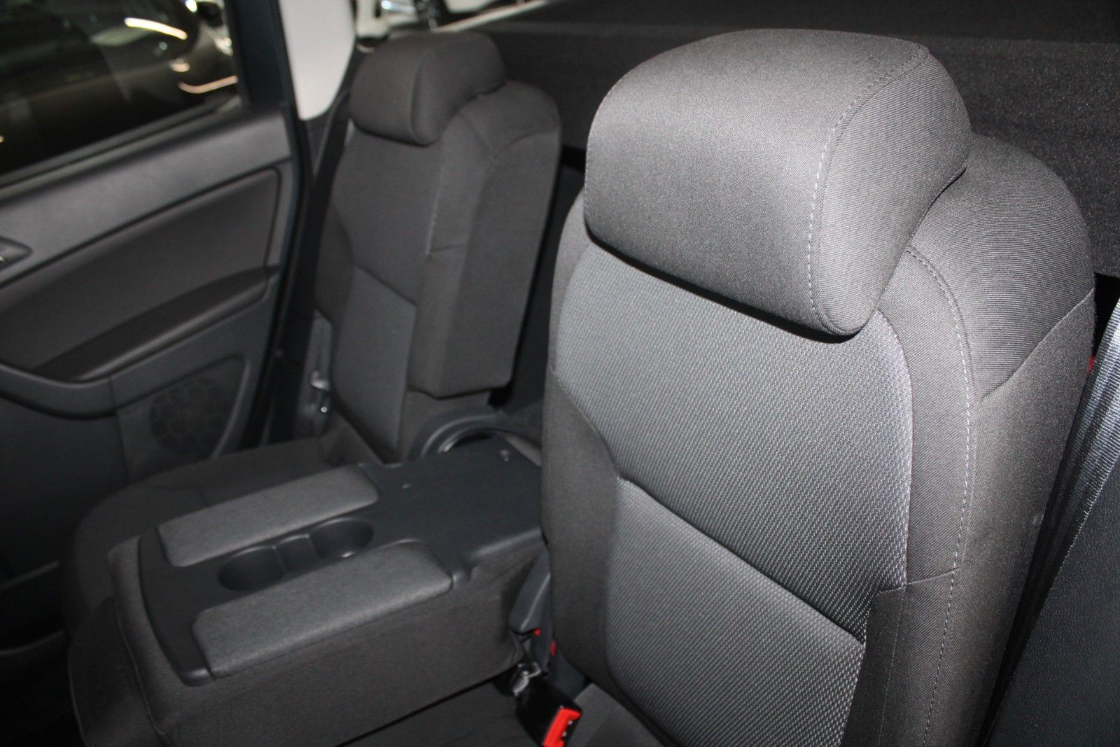 Fahrzeugabbildung SKODA Yeti 1.4 TSI Green tec Ambition Outdoor AHK 1.Hd