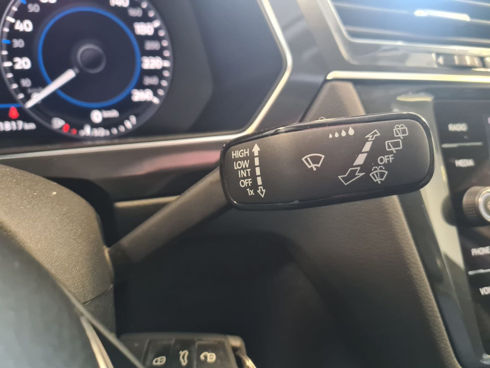 Fahrzeugabbildung Volkswagen Tiguan Allspace Comfortline 4Motion / NAVI / AHK