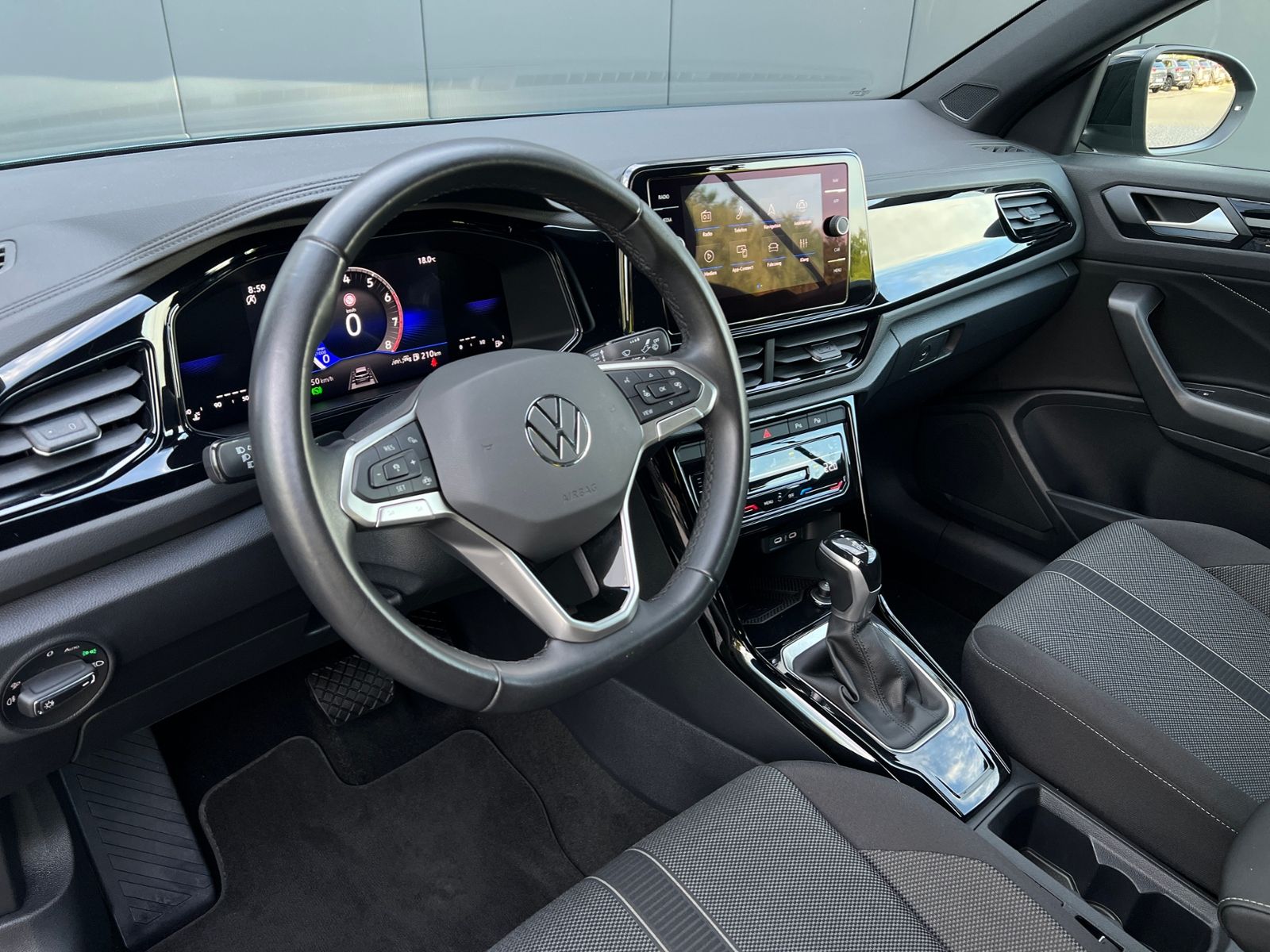 Fahrzeugabbildung Volkswagen T-Roc Cabriolet Style 1.5 TSI DSG *AHK, BlackSty