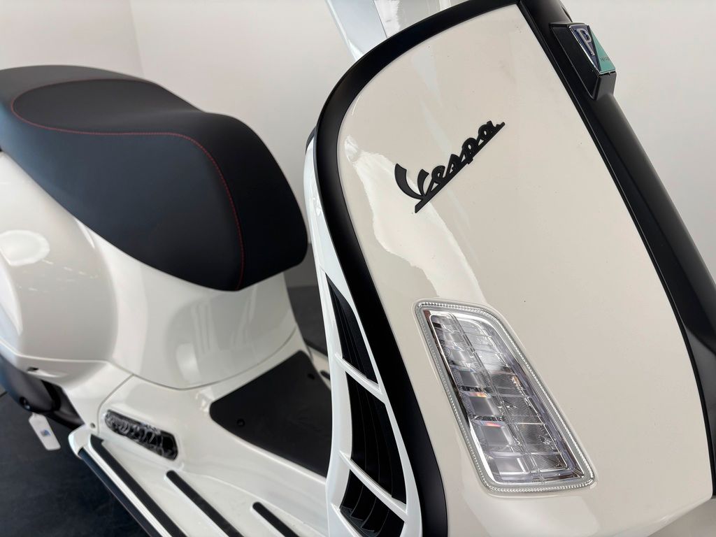 Fahrzeugabbildung Vespa GTS 310 FL SuperSport *NEUFAHRZEUG 2026*