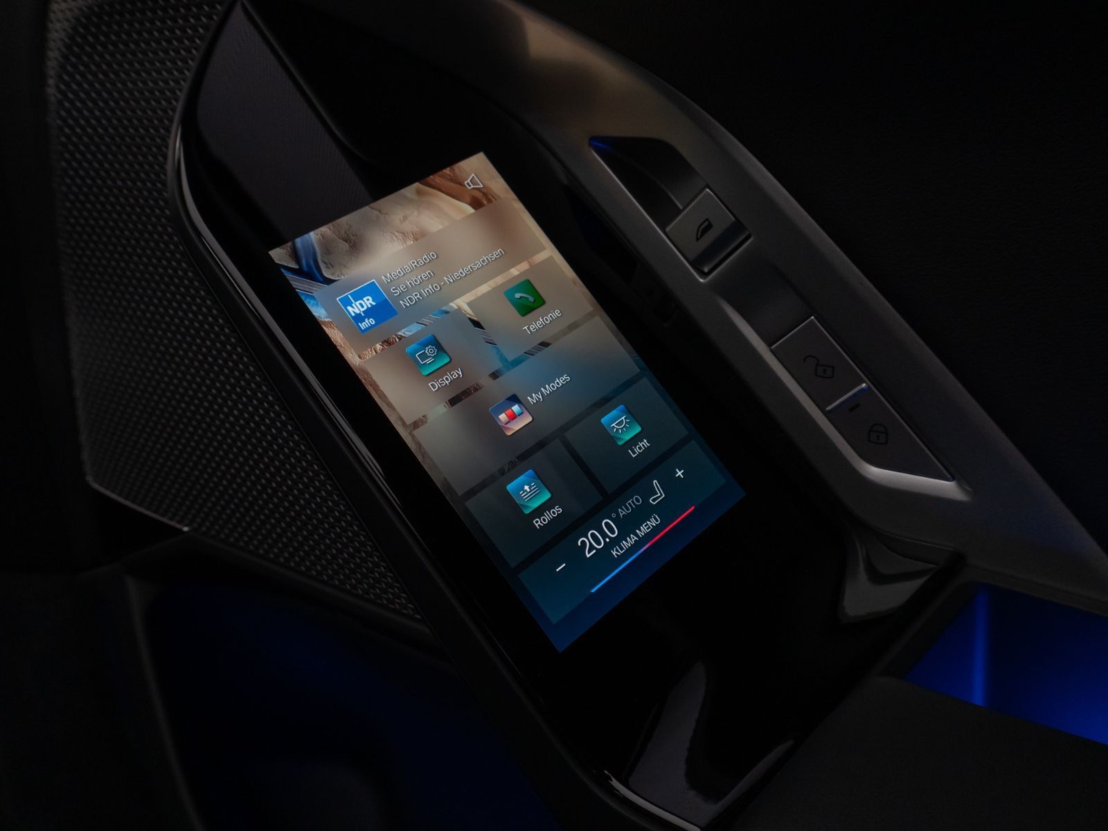 Fahrzeugabbildung BMW i7 xD60 M-Sport HUD Pano 360°Massage ACC Soft 21