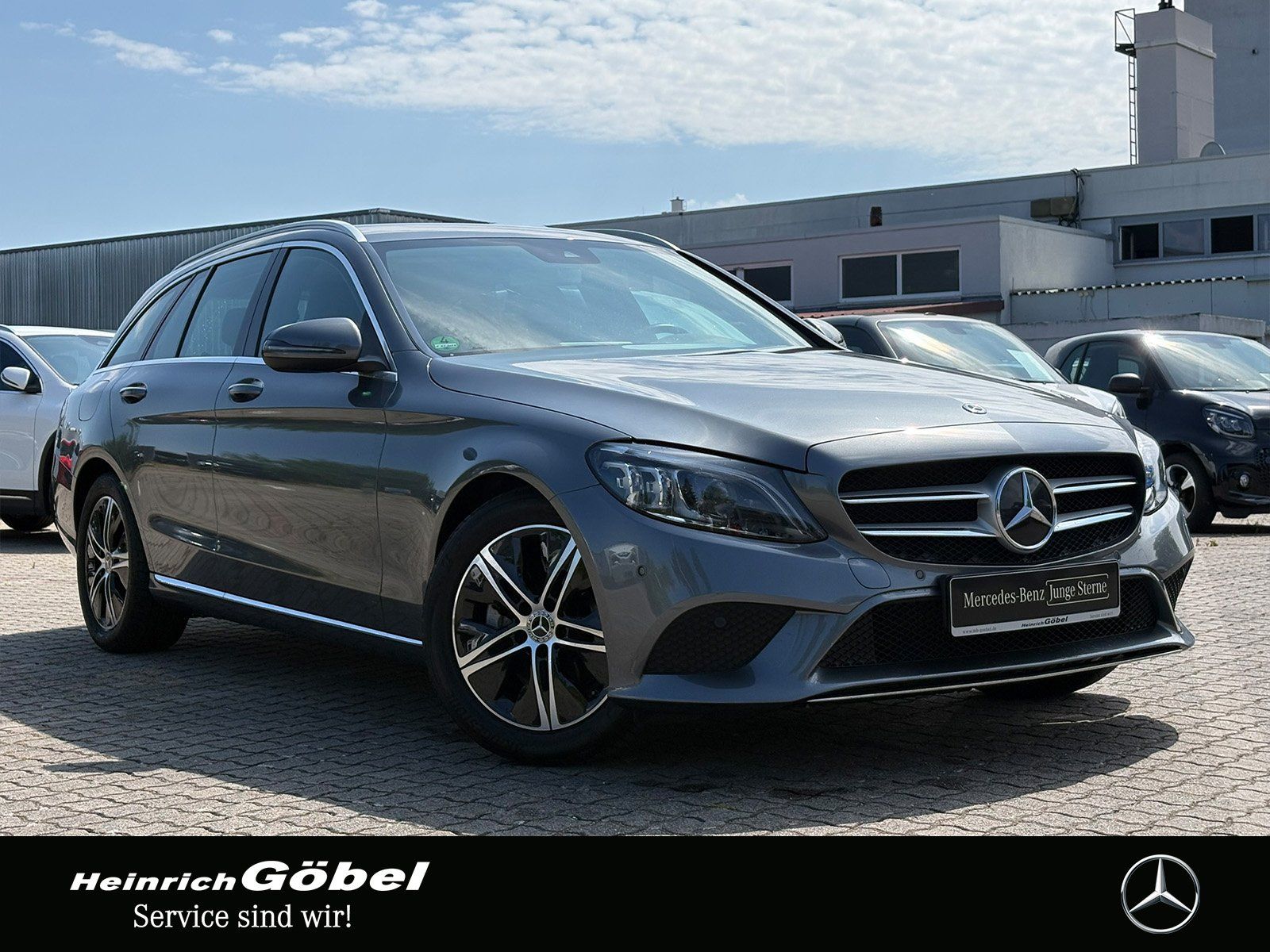 Fahrzeugabbildung Mercedes-Benz C 220 d T AVANTGARDE*LEDER*MULTIBEAM*CARPLAY*