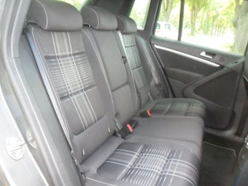 Volkswagen Tiguan - 9