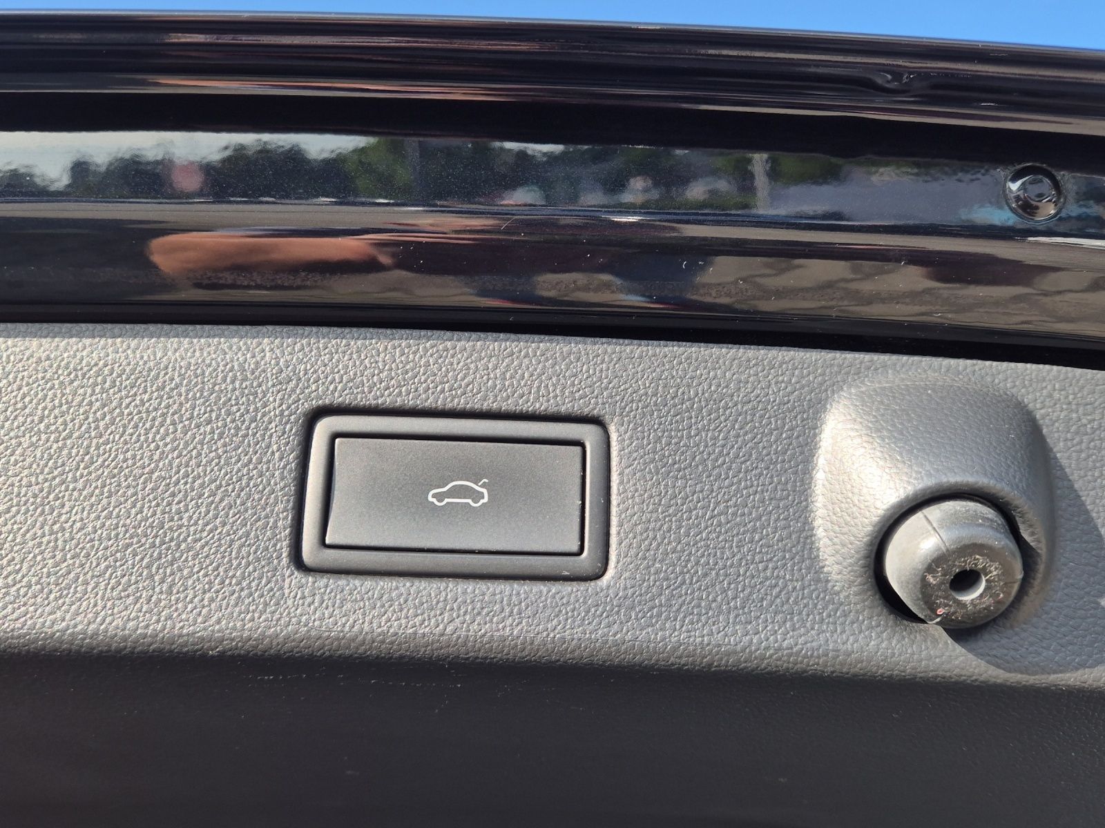 Fahrzeugabbildung Volkswagen Arteon SB TSI R-Line DSG 4M Matrix AHK Navi AID