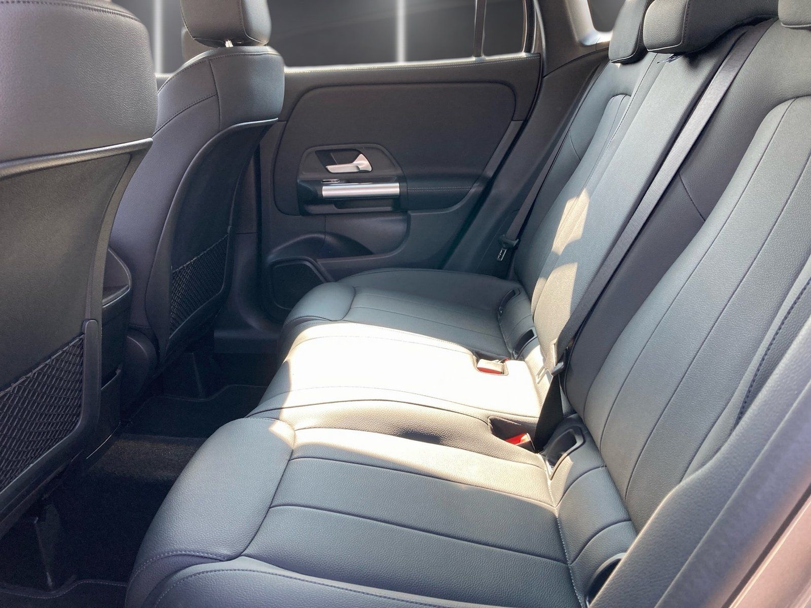 Fahrzeugabbildung Mercedes-Benz GLA 180 Progressive*AHK*Distro*Totwink*Multibeam