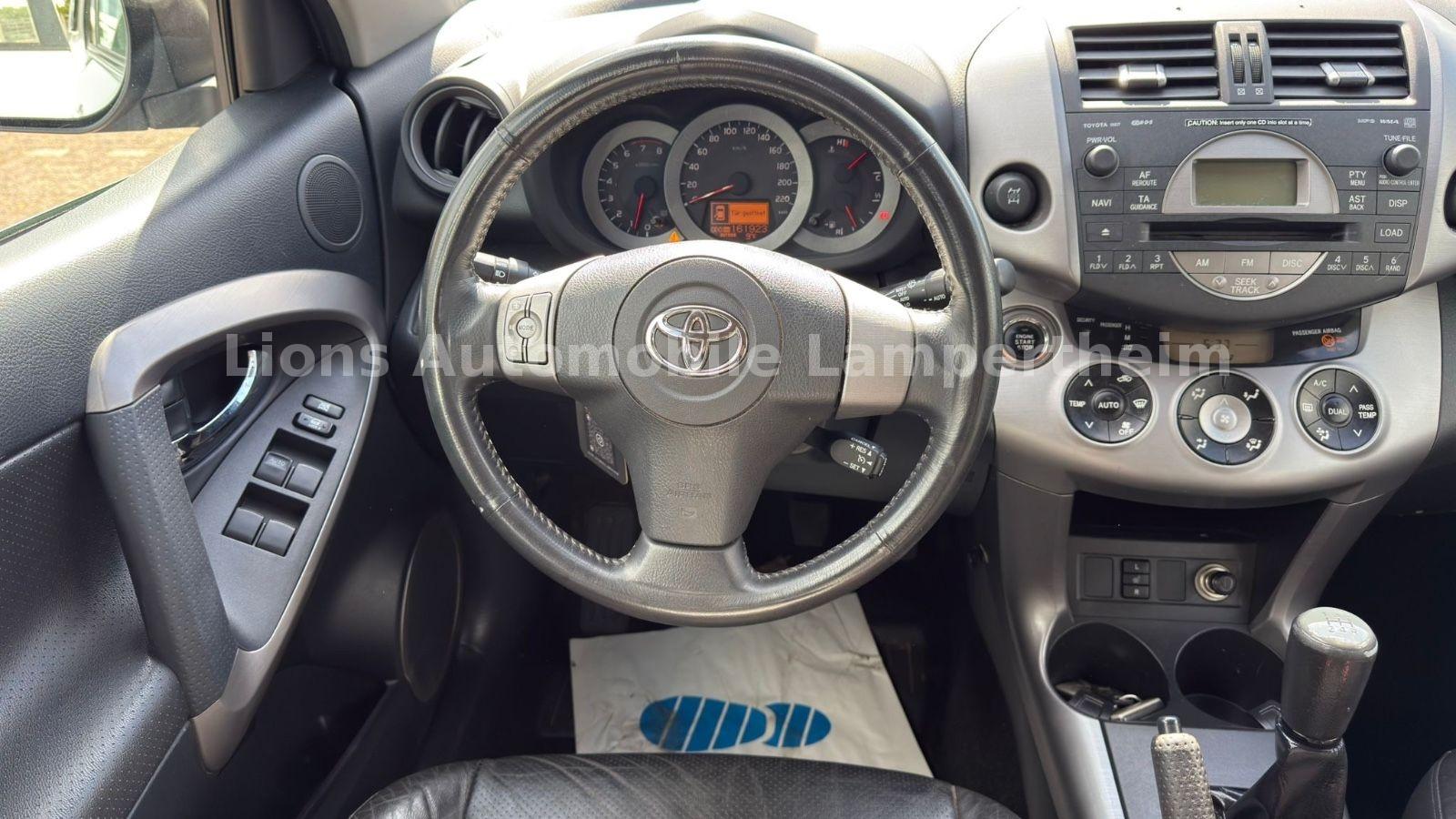 TOYOTA RAV 4 152 CH 4X4 BVM - EXECUTIVE -  Climatisation - VOLANT EN CUIR