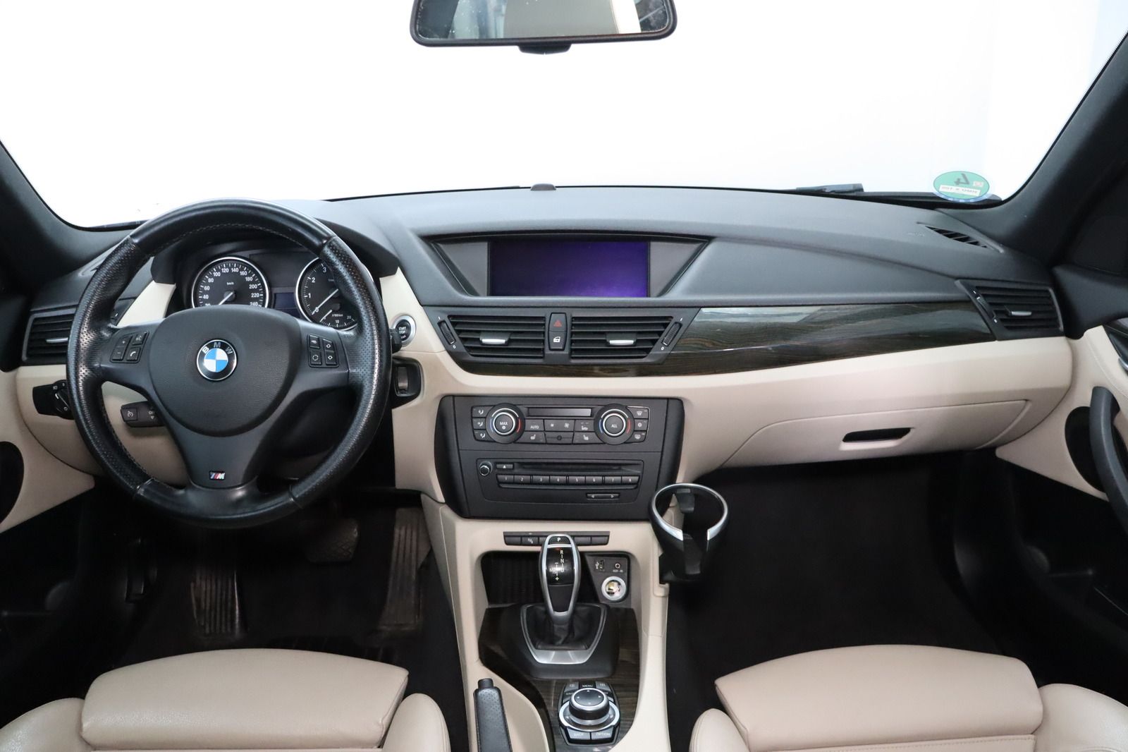 Fahrzeugabbildung BMW X1 xDrive28i * Pano * Leder * Xenon