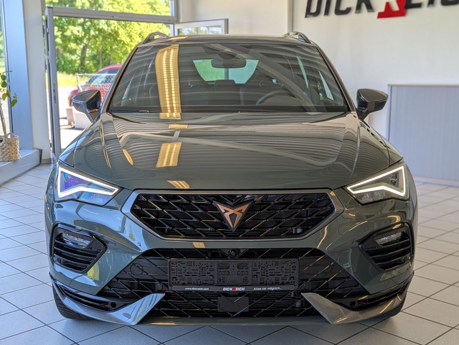 Fahrzeugabbildung CUPRA Ateca 1.5 TSI DSG Pano Memory ACC AHK-Vorb. 19"