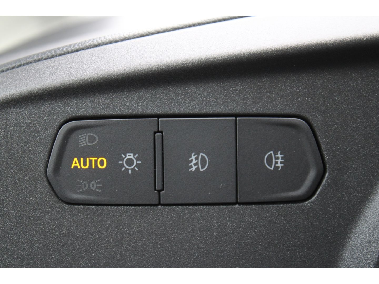 FORD Transit Connect L2 Kasten 2.0 EcoBlue Trend AHK - Image 12