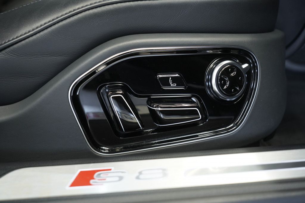 Audi S8