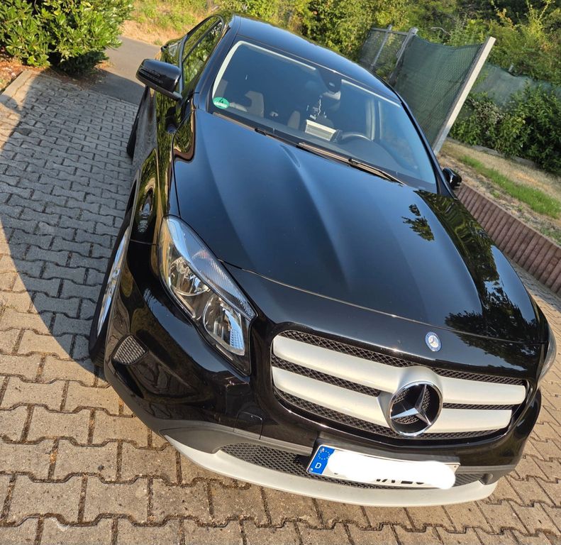 Image of Mercedes-Benz GLA 180