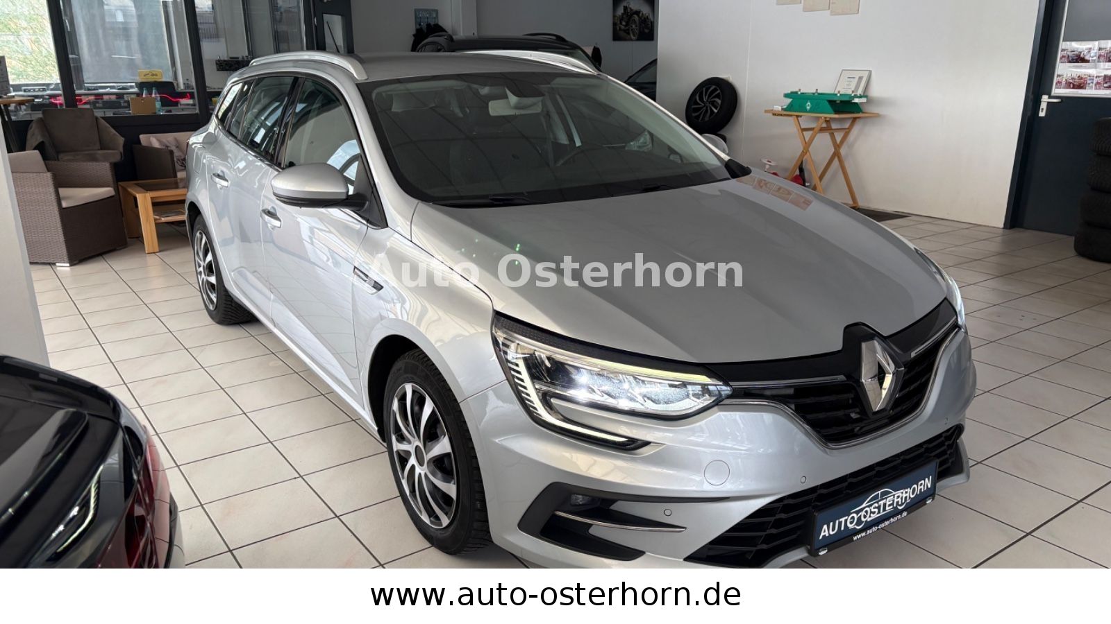 RENAULT Megane