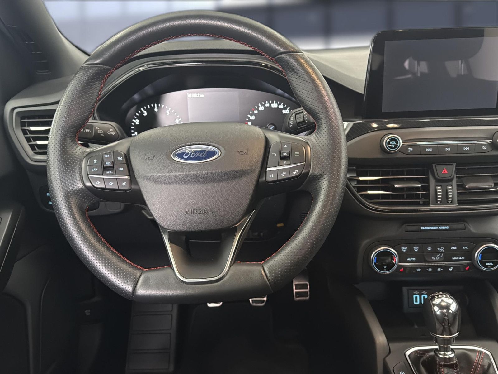 Fahrzeugabbildung Ford Focus Turnier ST-Line