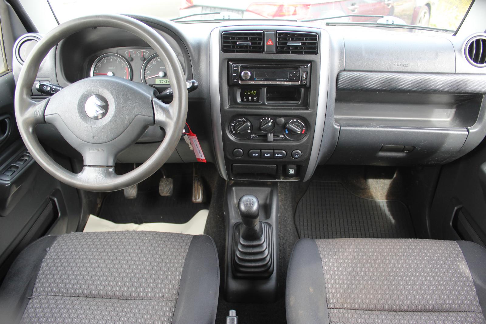 SUZUKI JIMNY - RANGER - 86 CV - PREMIERE MAIN- ATTELAGE