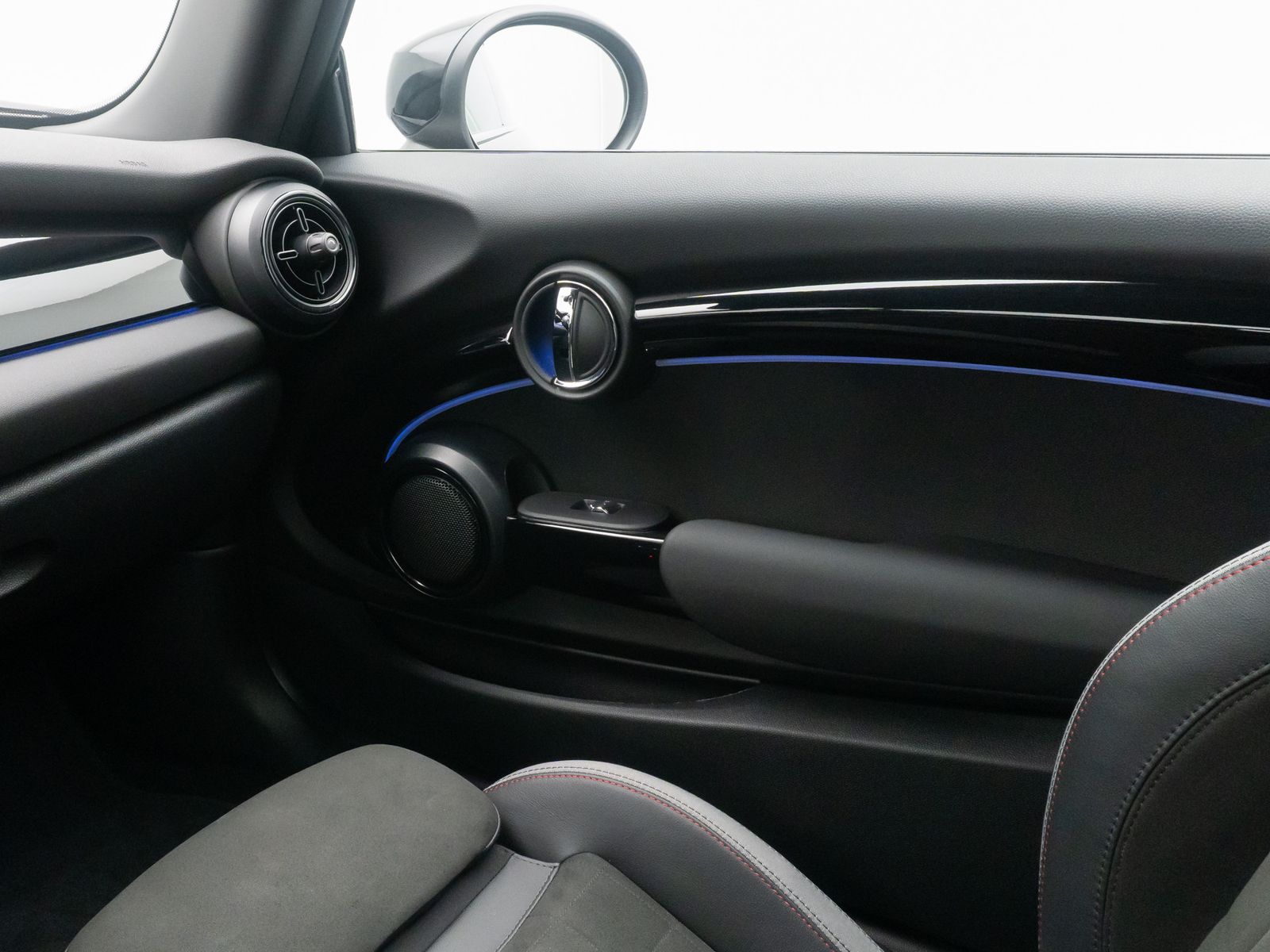 Fahrzeugabbildung MINI John Cooper Works HUD Kamera ACC Sportsitz Komfo