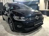 Volkswagen Golf Sportsvan VII Sound BMT/Start-Stop/ACC/Navi - Volkswagen Golf: Kombi, Sport